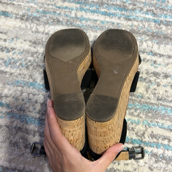 Crown Vintage Heel Wedges - Picture 5 of 6